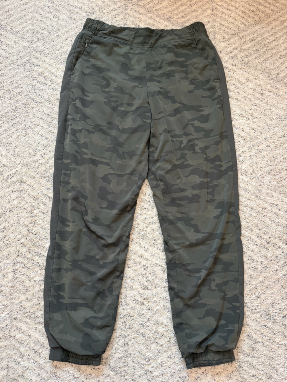 Athleta Joggers Womens Sz 10 Green Camo Brooklyn Textured Lined Pants